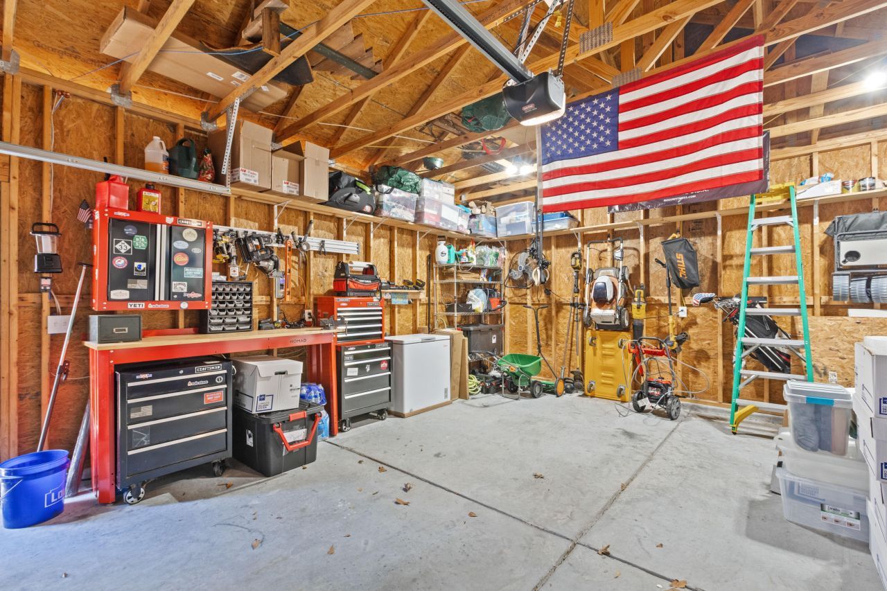 2810 Pinelog Lane Photo 34