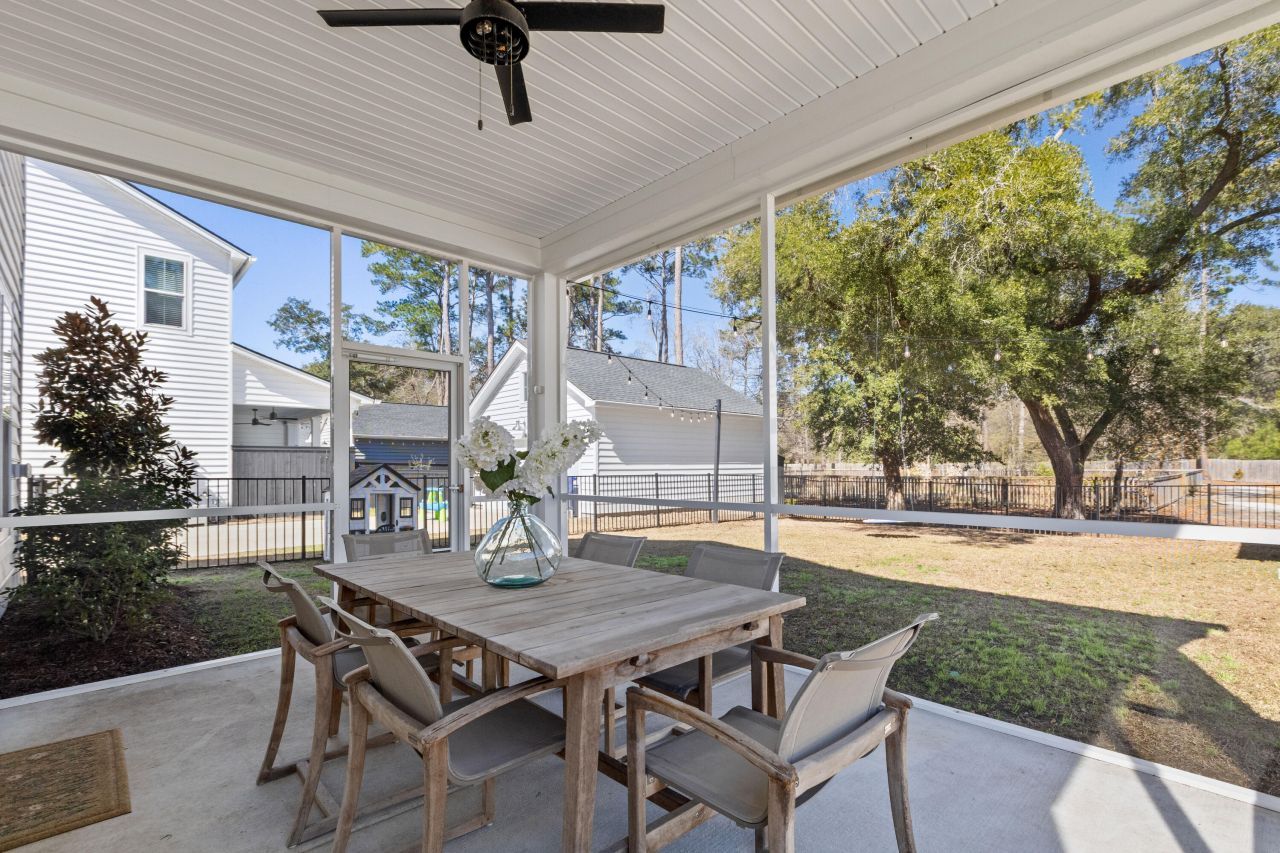 2810 Pinelog Lane Photo 36