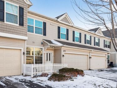 879 Braunworth Court, Chaska, MN 55318