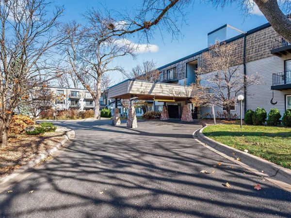 181 Little Canada Road E, Unit 219, Little Canada, MN 55117