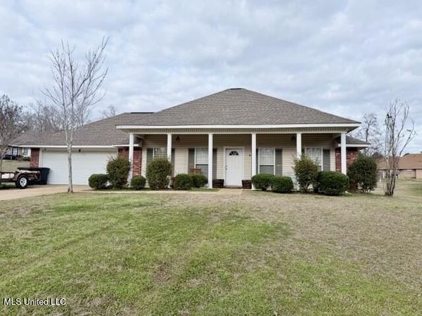 604 Madeline Cove, Florence, MS 39073