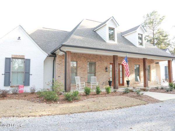 545 12 Oaks Trace, Canton, MS 39046