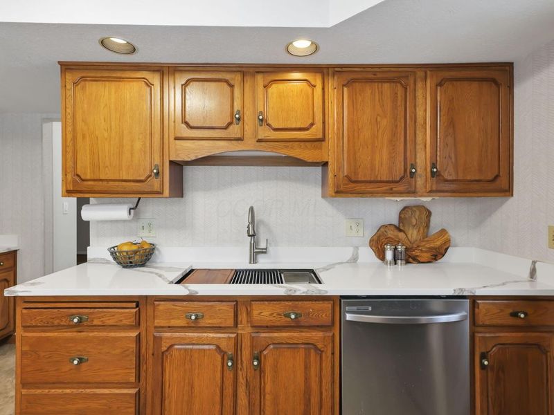 2298 Belcher Drive, Columbus, OH 43224 Photo 12