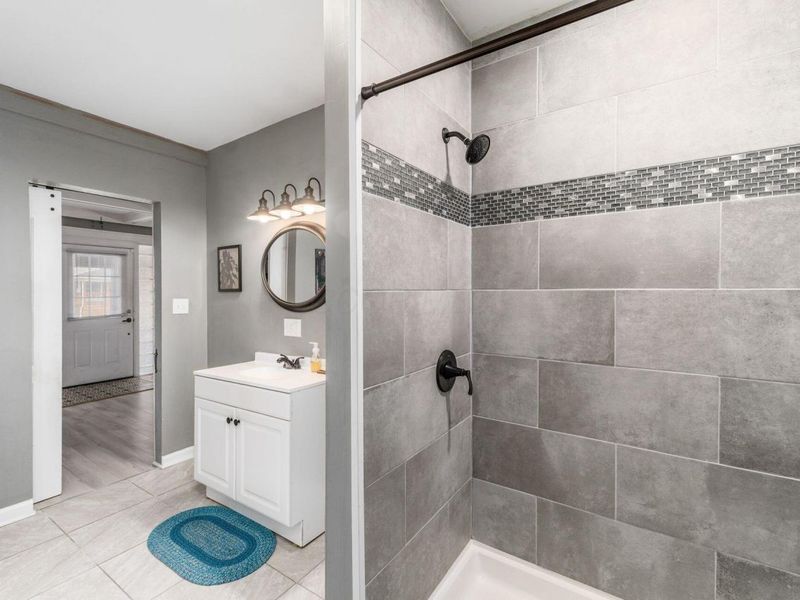 987 E Whittier Street, Columbus, OH 43206 Photo 10