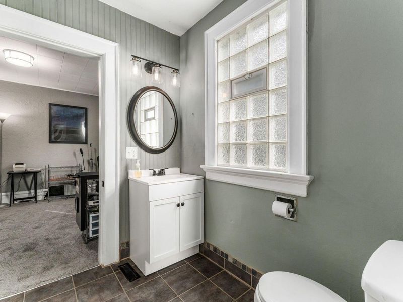 987 E Whittier Street, Columbus, OH 43206 Photo 12