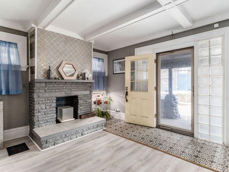 987 E Whittier Street, Columbus, OH 43206 Photo 4