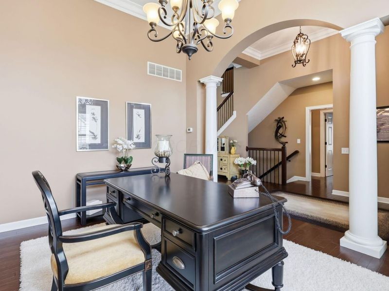 3913 Shadowstone Way, Columbus, OH 43221 Photo 9