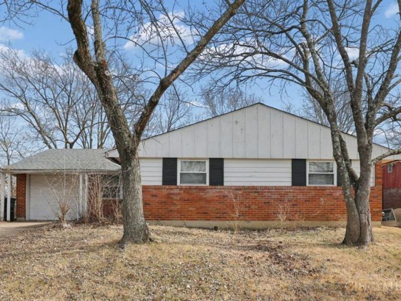 12128 Benadir Road, Springdale, OH 45246 Photo 1