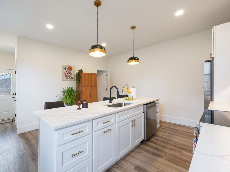 1949 Washburn Street, Cincinnati, OH 45223 Photo 10