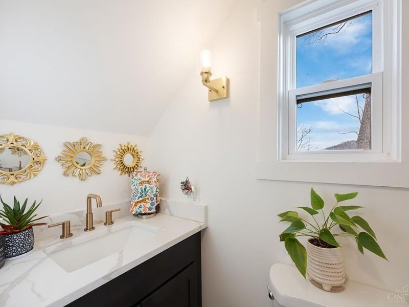 1949 Washburn Street, Cincinnati, OH 45223 Photo 14