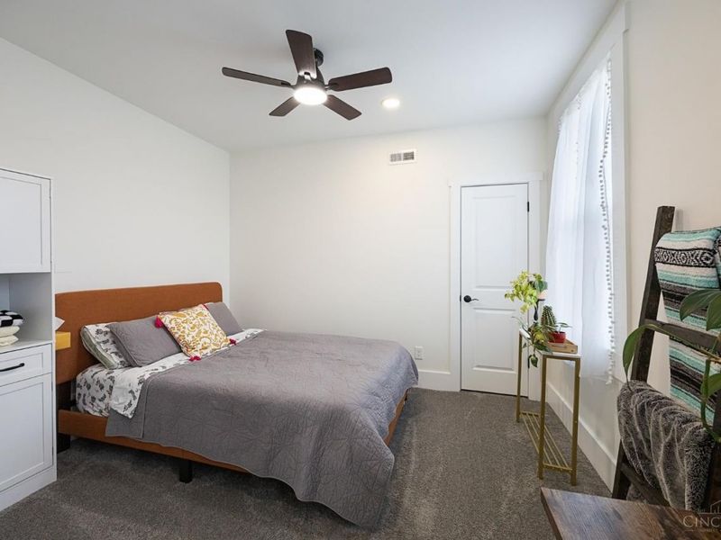 1949 Washburn Street, Cincinnati, OH 45223 Photo 17