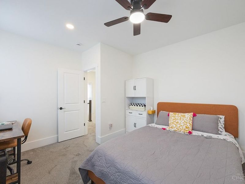 1949 Washburn Street, Cincinnati, OH 45223 Photo 18