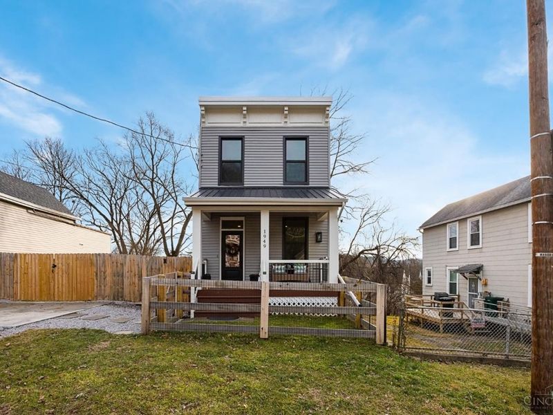 1949 Washburn Street, Cincinnati, OH 45223 Photo 2