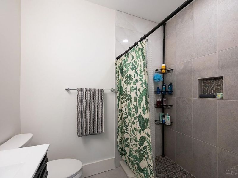 1949 Washburn Street, Cincinnati, OH 45223 Photo 23