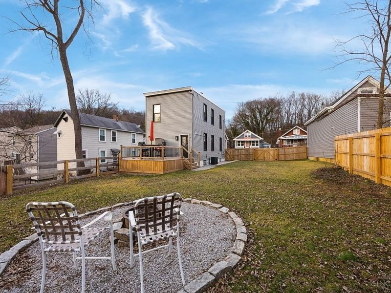 1949 Washburn Street, Cincinnati, OH 45223 Photo 30