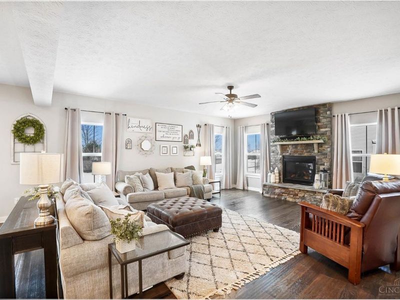 1489 Pine Bluffs Way, Miami Twp, OH 45150 Photo 7