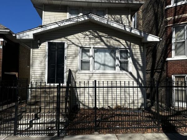 4850 W IOWA Street , Chicago, IL 60651