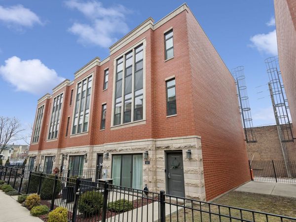 2237 W Coulter Street , Unit 4, Chicago, IL 60608