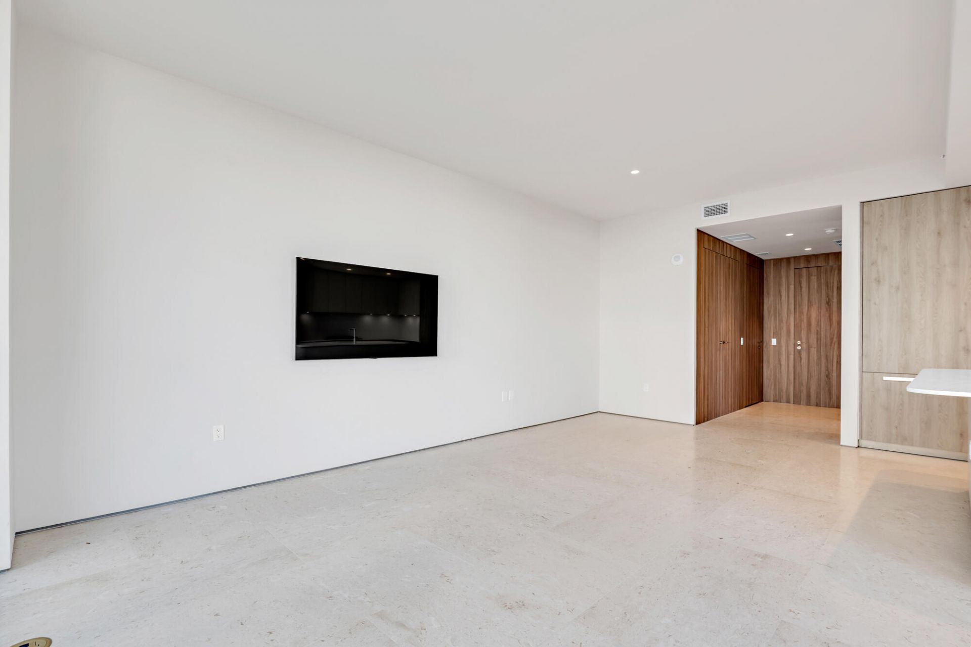 200 Arkona Court, Unit 501, West Palm Beach, FL 33401 Photo