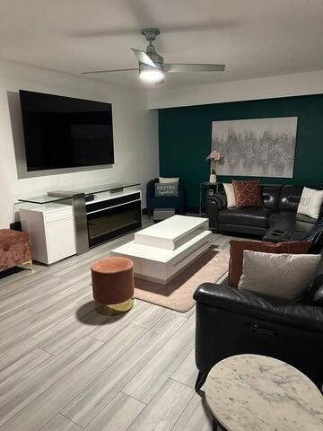 7716 77th Way, West Palm Beach, FL 33407 Photo