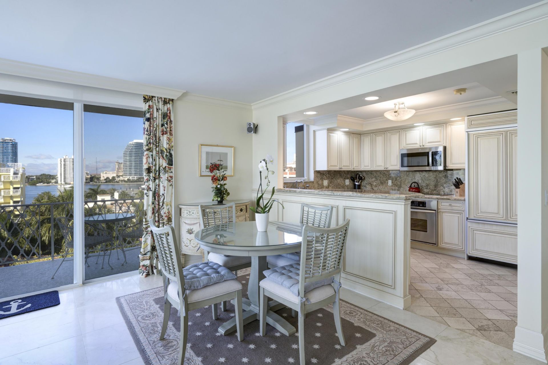 434 Chilean Avenue, Unit 6d, Palm Beach, FL 33480 Photo