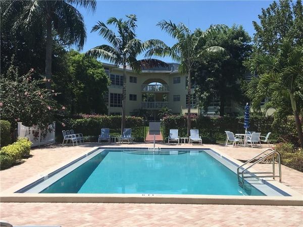 1100 Ponce De Leon Circle, Unit # N104, Vero Beach, FL 32960