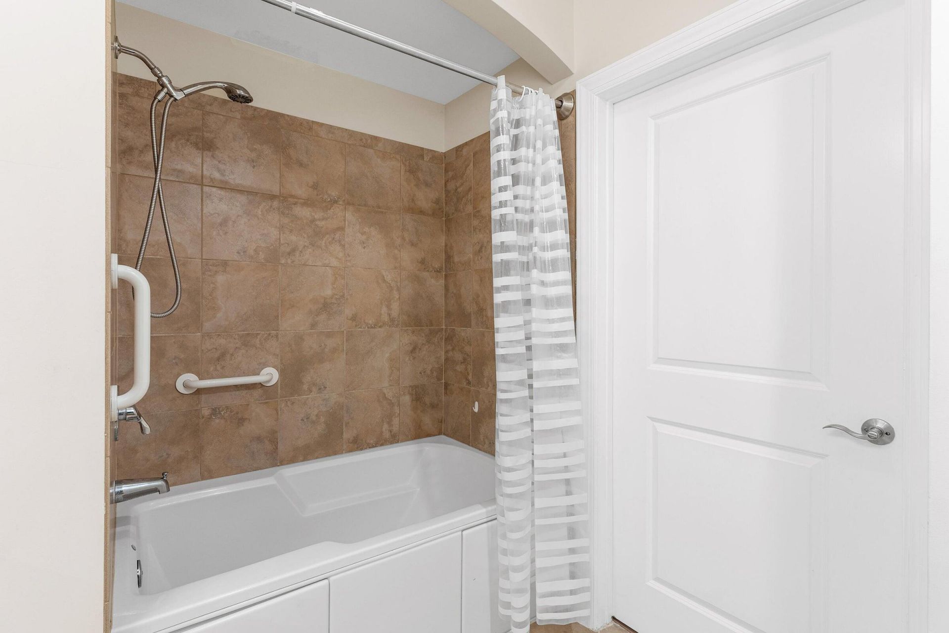 1660 Renaissance Commons Boulevard, Unit 2107, Boynton Beach, FL 33426 Photo