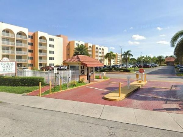 7000 NW 186th Street, Unit 4-316, Hialeah, FL 33015