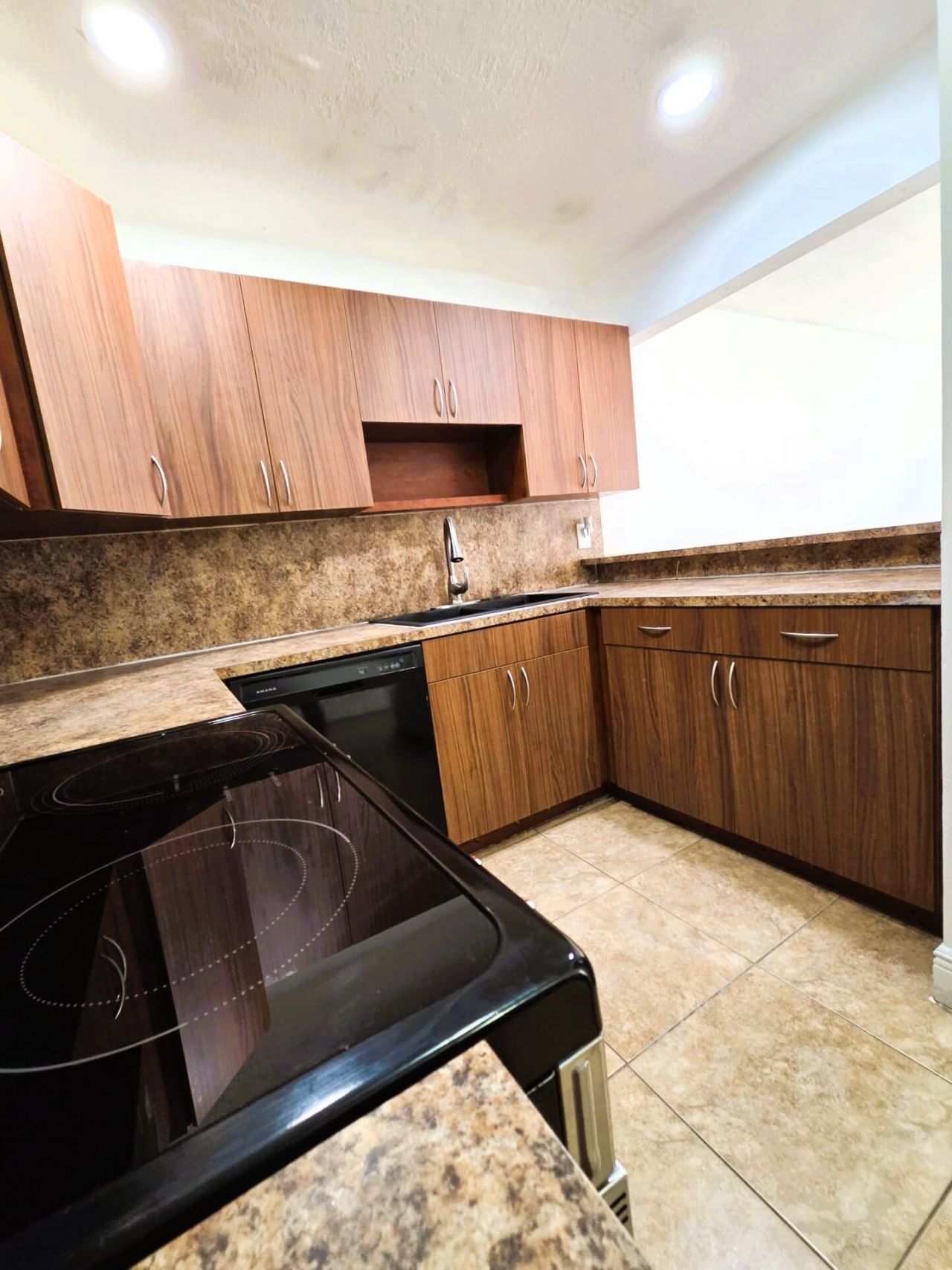 7000 NW 186th Street, Unit 4-316, Hialeah, FL 33015 Photo
