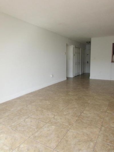 7000 NW 186th Street, Unit 4-316, Hialeah, FL 33015 Photo