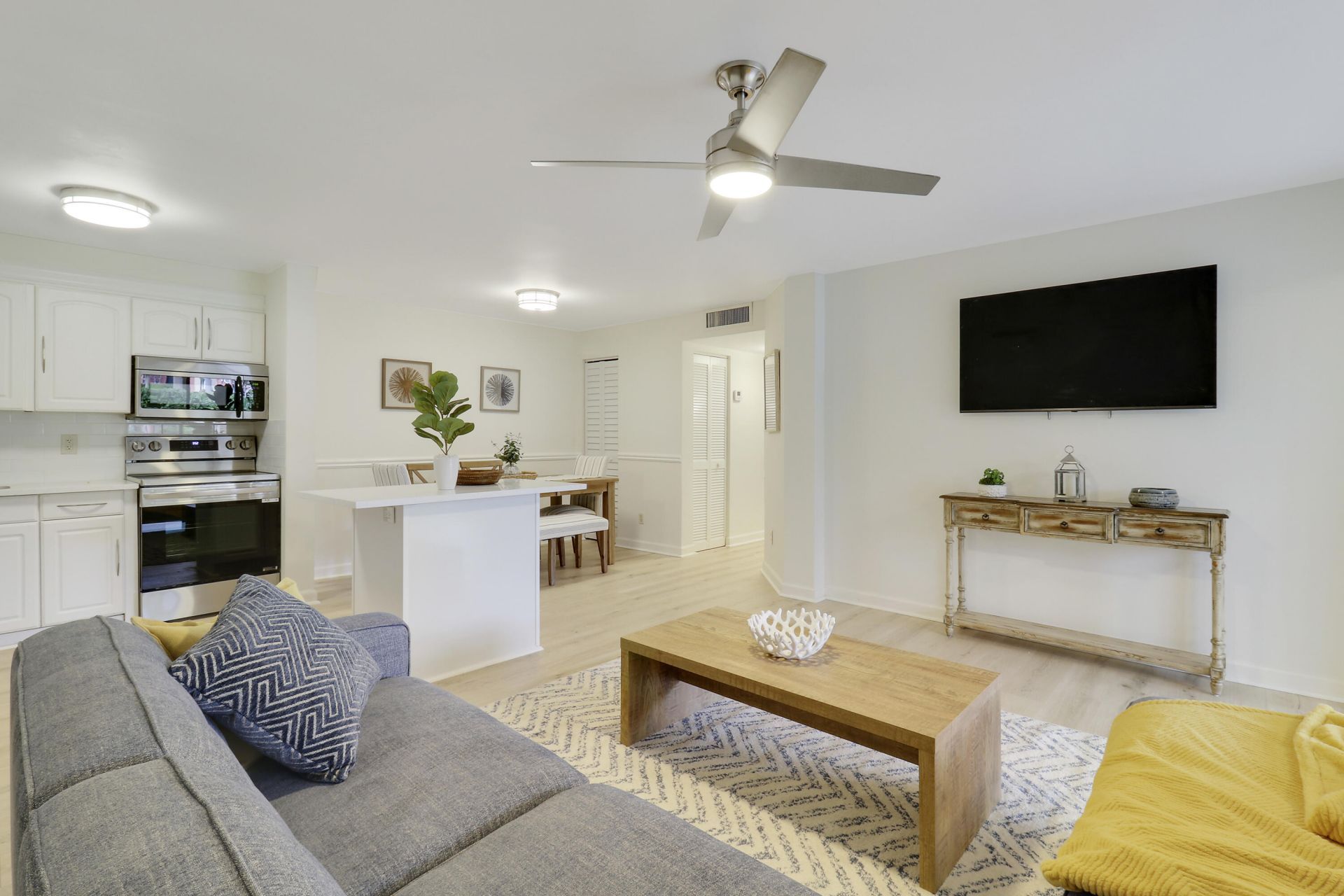 1107 Duncan Circle, Unit 102, Palm Beach Gardens, FL 33418 Photo