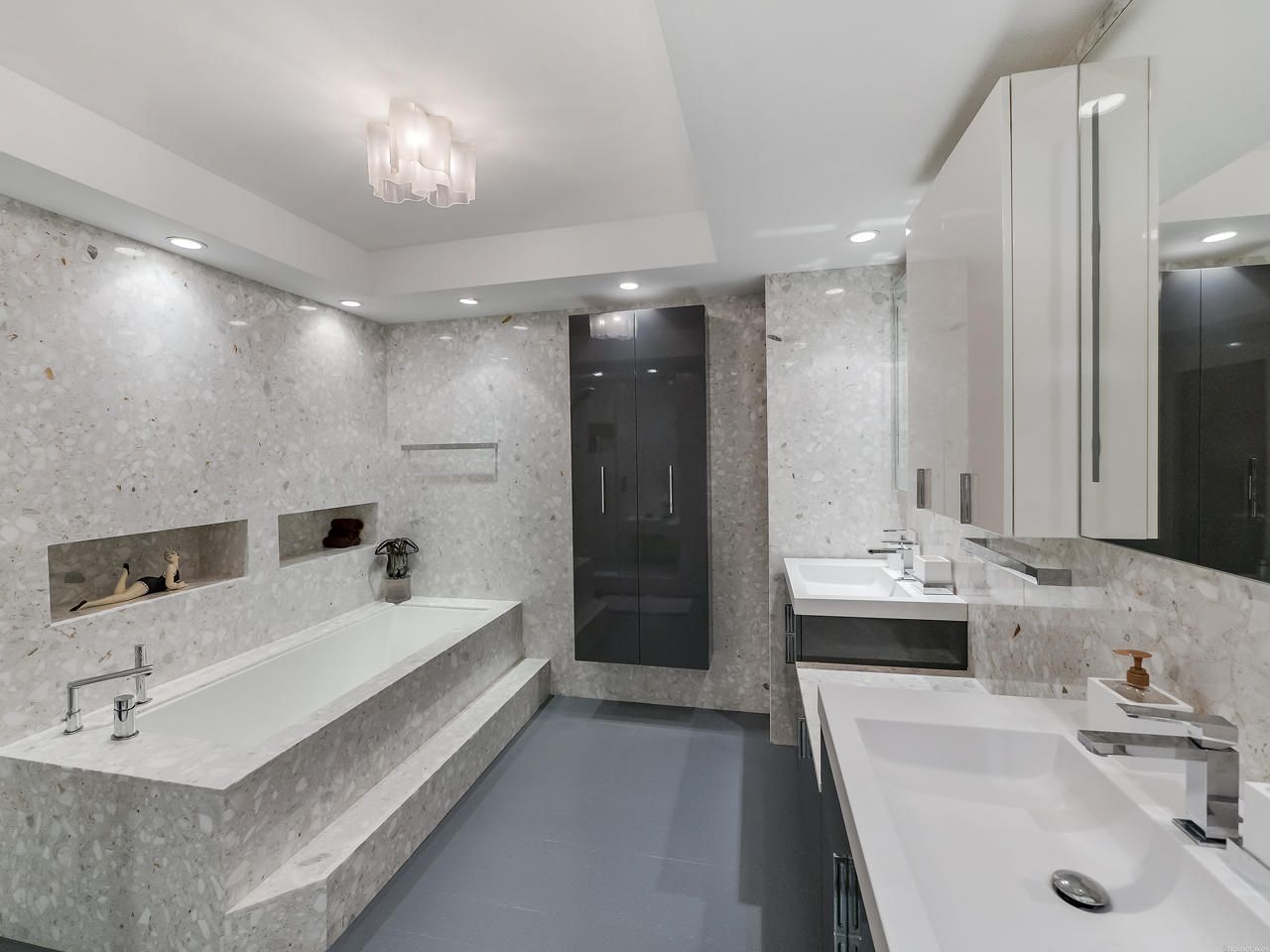 20281 E Country Club Drive E, Unit 2008, Aventura, FL 33180 Photo