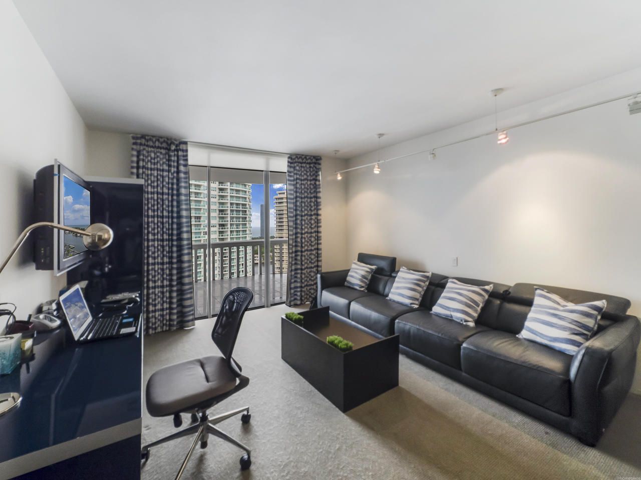 20281 E Country Club Drive E, Unit 2008, Aventura, FL 33180 Photo