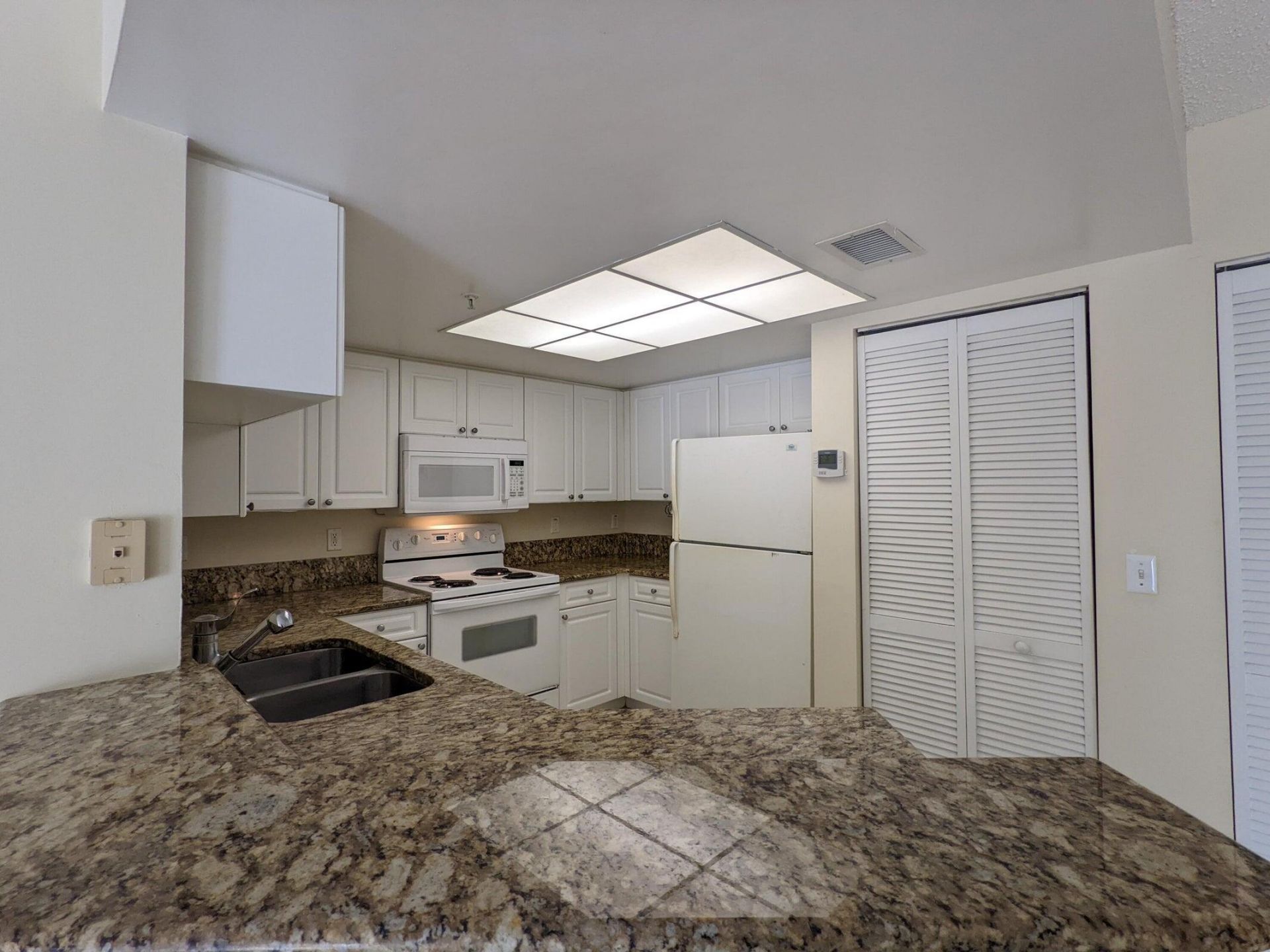 1000 Crestwood Court, Unit 1003, Royal Palm Beach, FL 33411 Photo