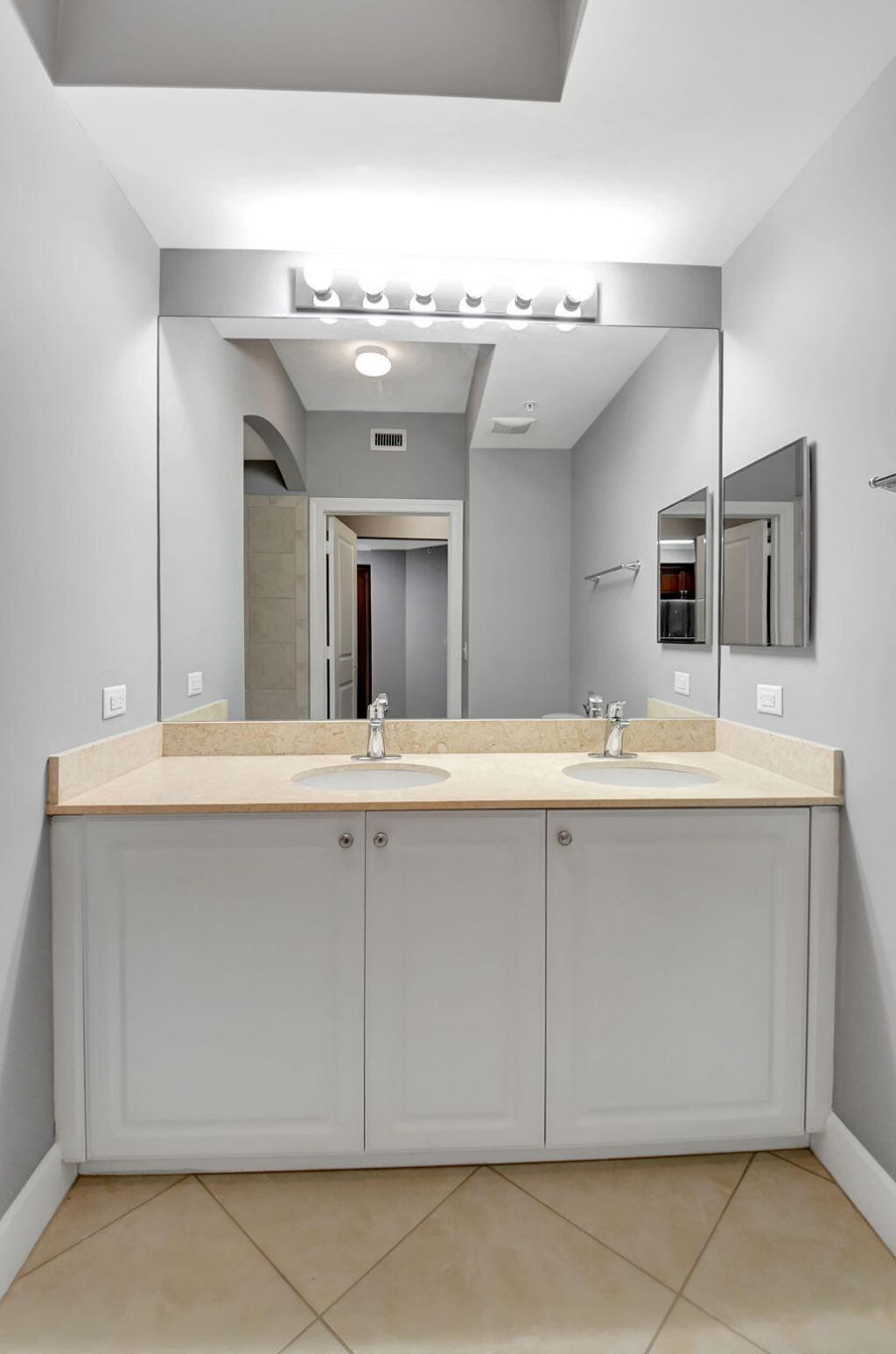 1660 Renaissance Commons Boulevard, Unit 2114, Boynton Beach, FL 33426 Photo