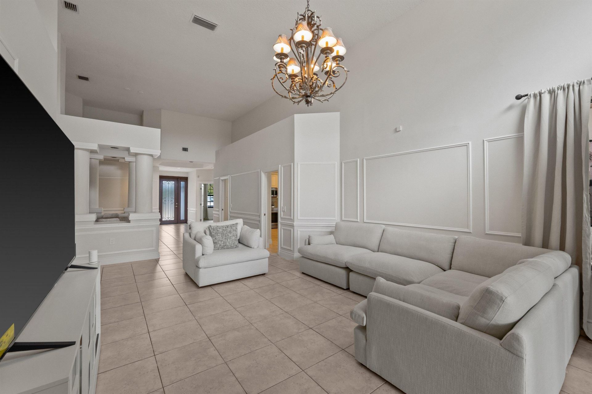 2055 Regents Boulevard, West Palm Beach, FL 33409 Photo