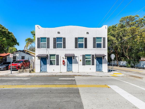 801 Dobbins Street, Unit 2, West Palm Beach, FL 33405