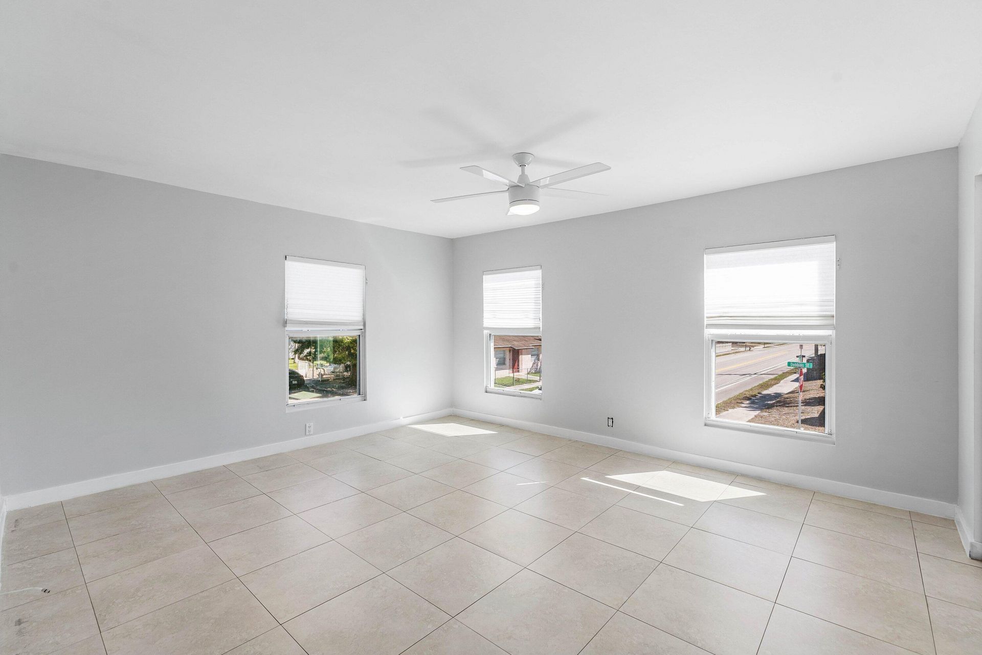 801 Dobbins Street, Unit 2, West Palm Beach, FL 33405 Photo