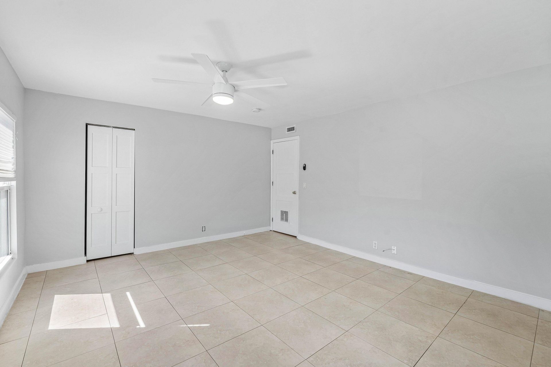 801 Dobbins Street, Unit 2, West Palm Beach, FL 33405 Photo