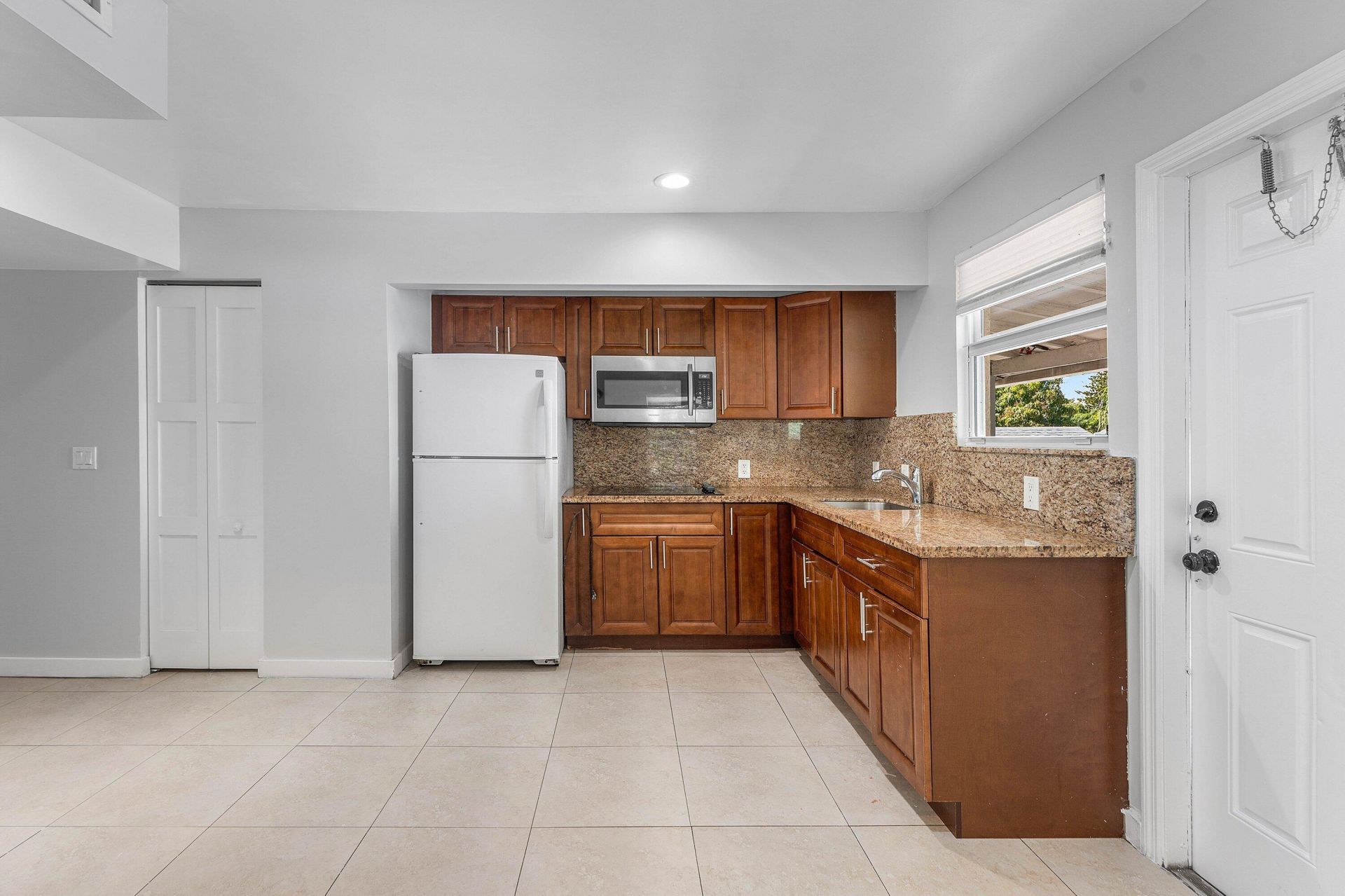 801 Dobbins Street, Unit 2, West Palm Beach, FL 33405 Photo