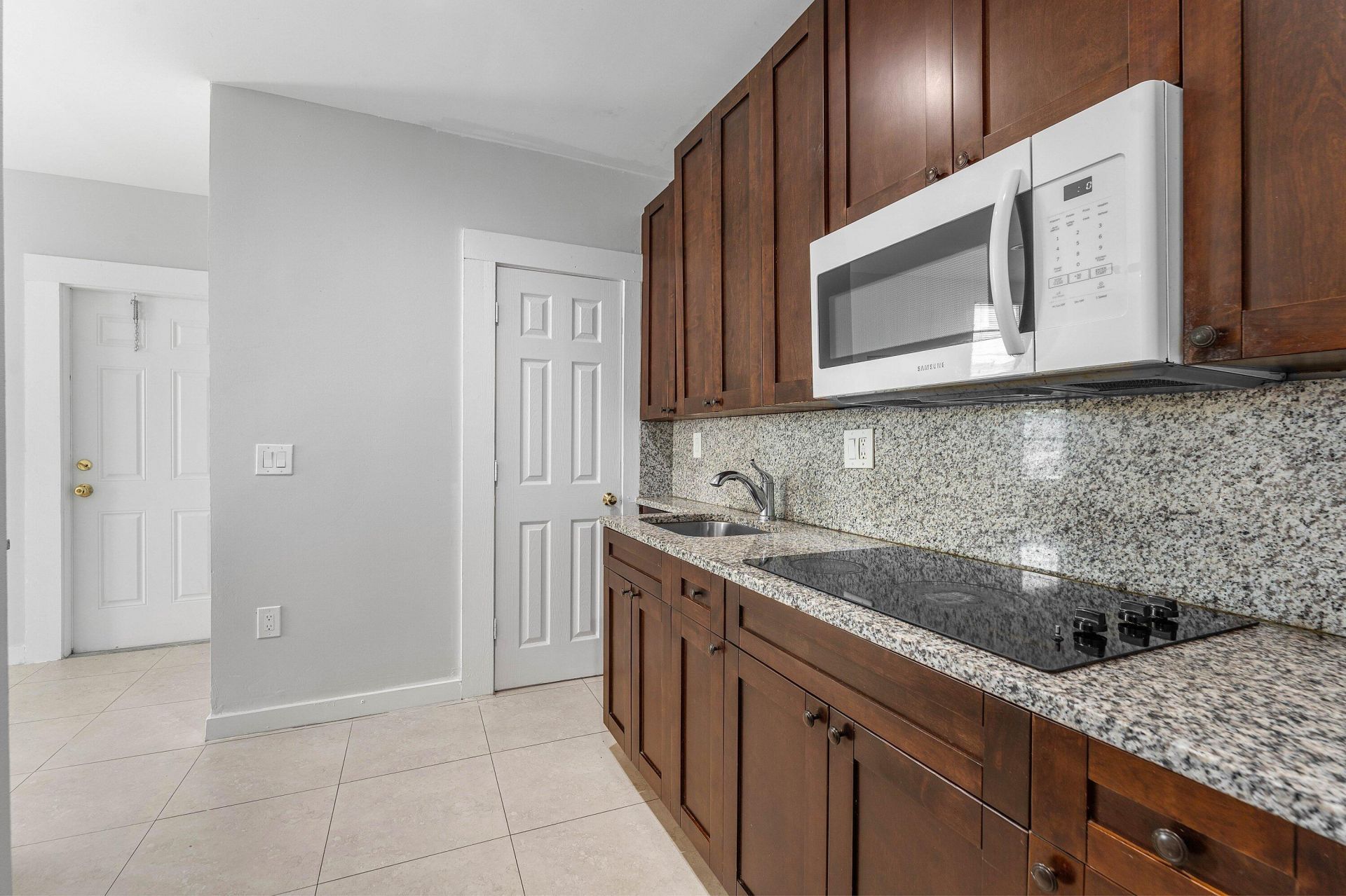 801 Dobbins Street, Unit 2, West Palm Beach, FL 33405 Photo