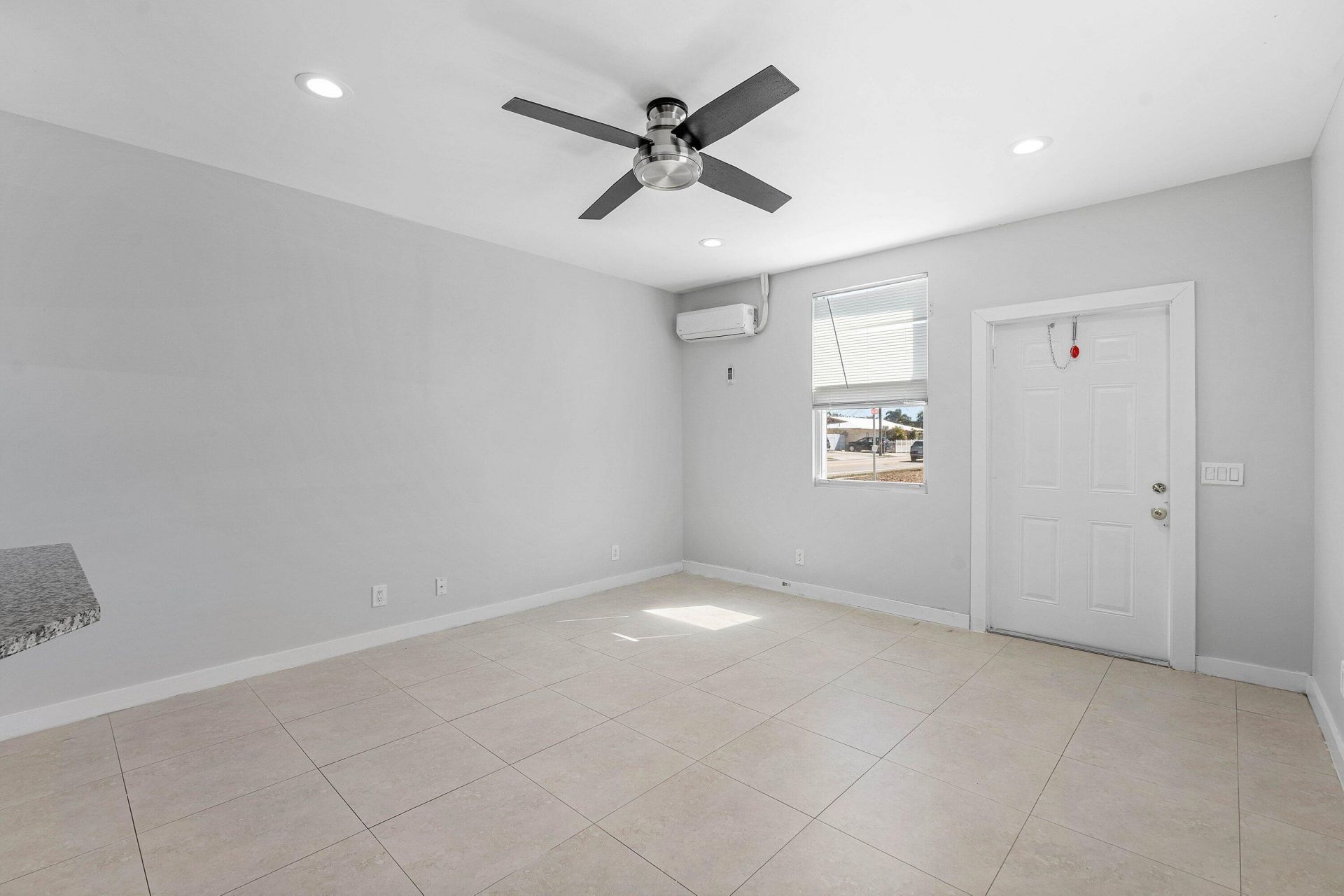 801 Dobbins Street, Unit 2, West Palm Beach, FL 33405 Photo