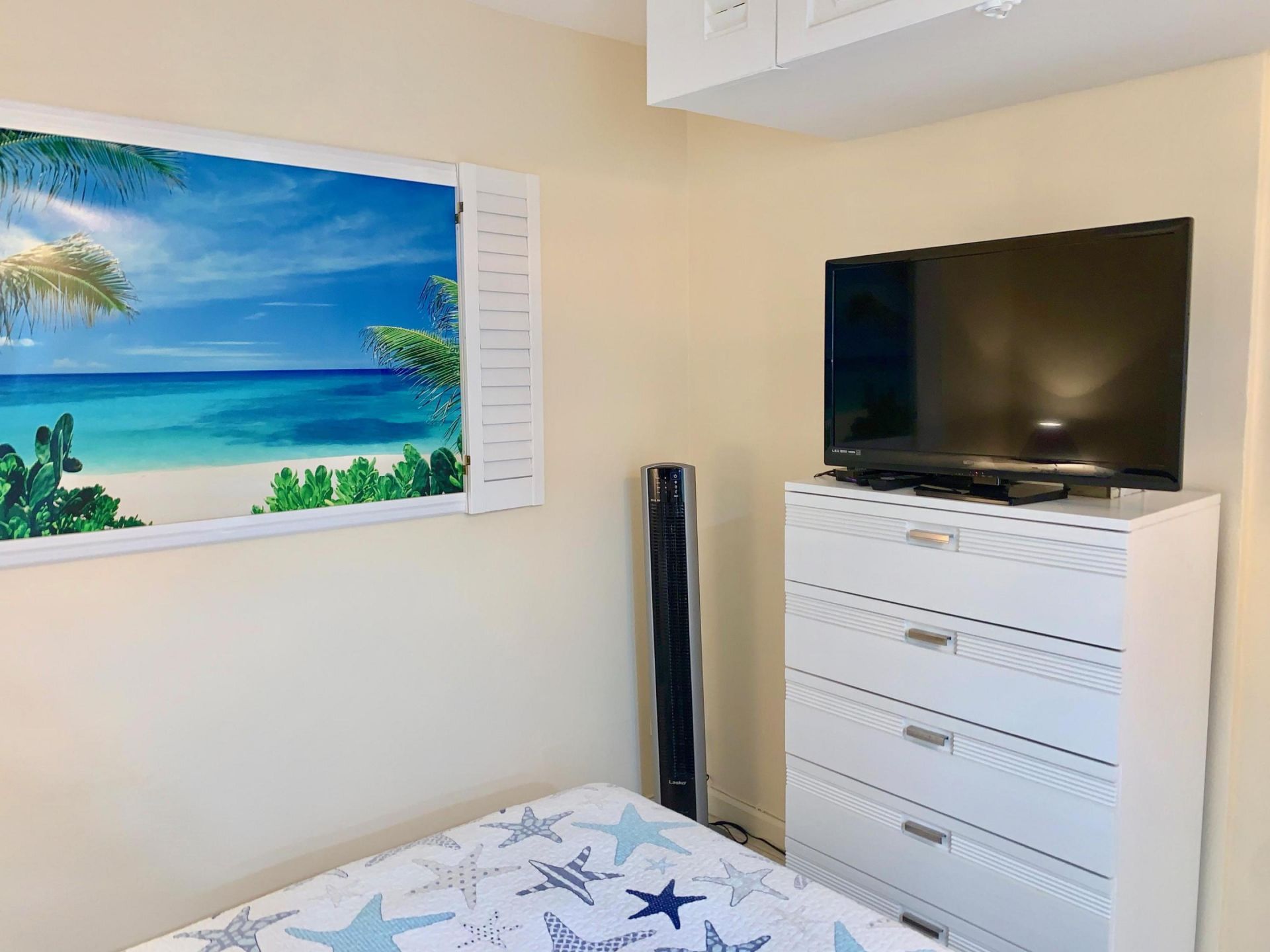 145 Ocean Avenue, Unit 303, Palm Beach Shores, FL 33404 Photo