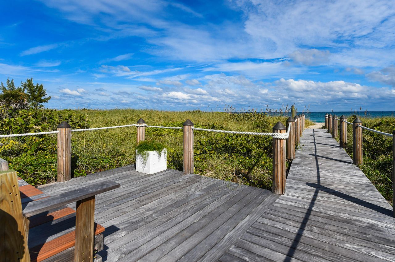 145 Ocean Avenue, Unit 303, Palm Beach Shores, FL 33404 Photo