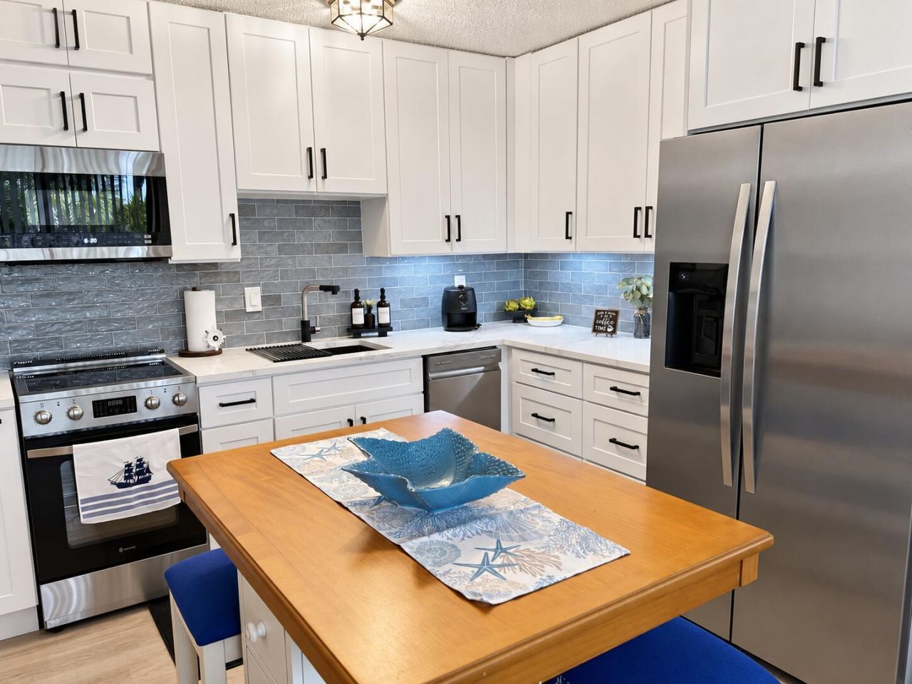 145 Ocean Avenue, Unit 303, Palm Beach Shores, FL 33404 Photo