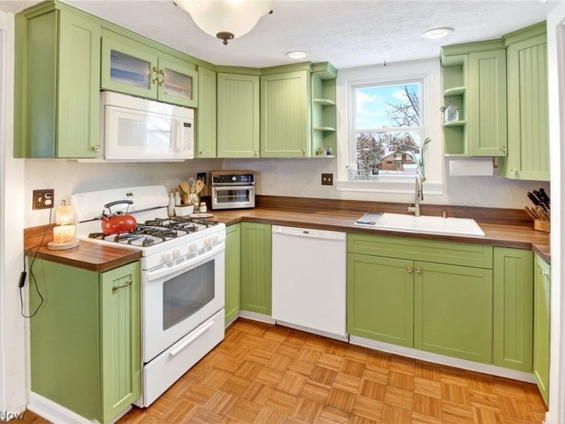 4536 Center Road, Brunswick, OH 44212 Photo 3