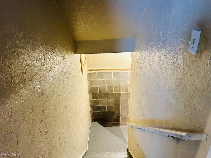 571 E 115th Street, Cleveland, OH 44108 Photo 17