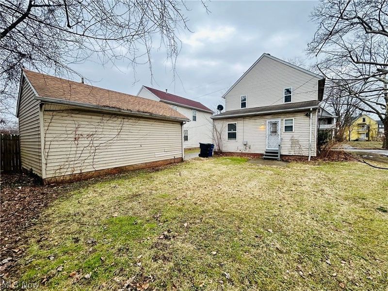 571 E 115th Street, Cleveland, OH 44108 Photo 3