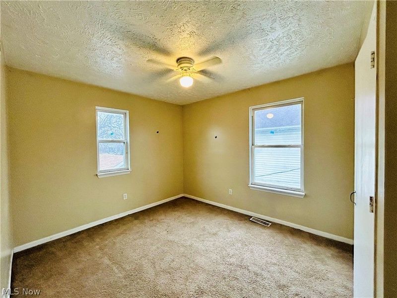 571 E 115th Street, Cleveland, OH 44108 Photo 4