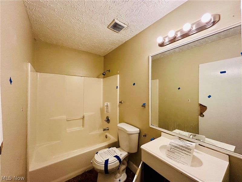 571 E 115th Street, Cleveland, OH 44108 Photo 8